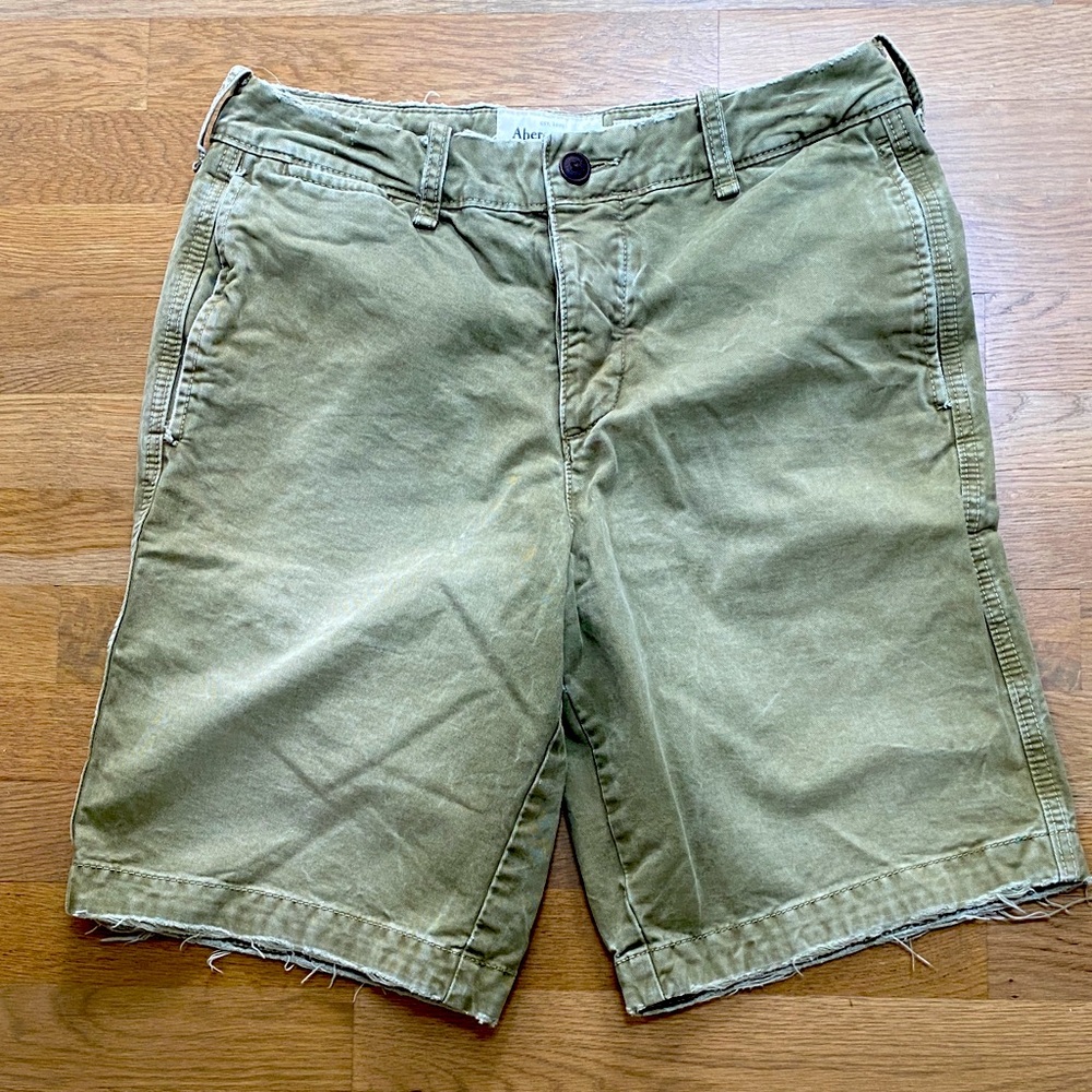 Abercrombie & Fitch Men's Green Cargo 10” Shorts Size 31 Y2K